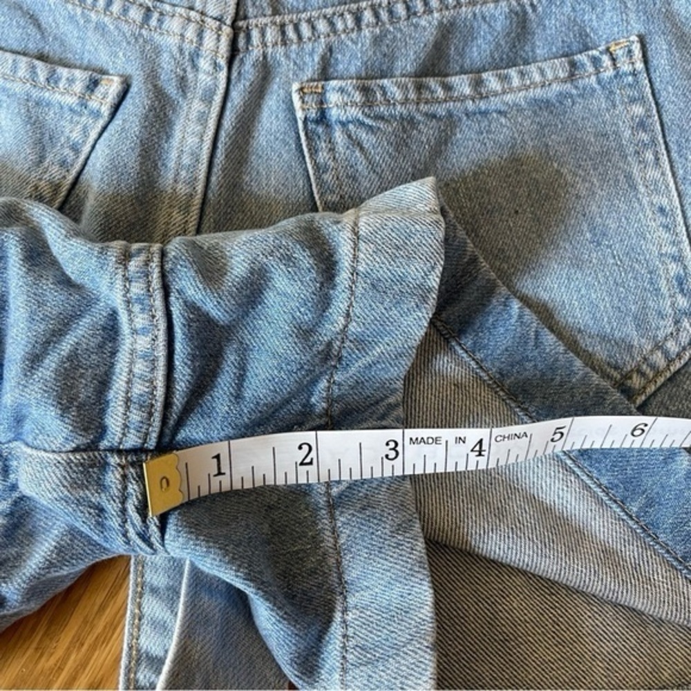 Banana Republic Factory High-Rise Light Wash Shorts Size 26 - Picture 2 of 5